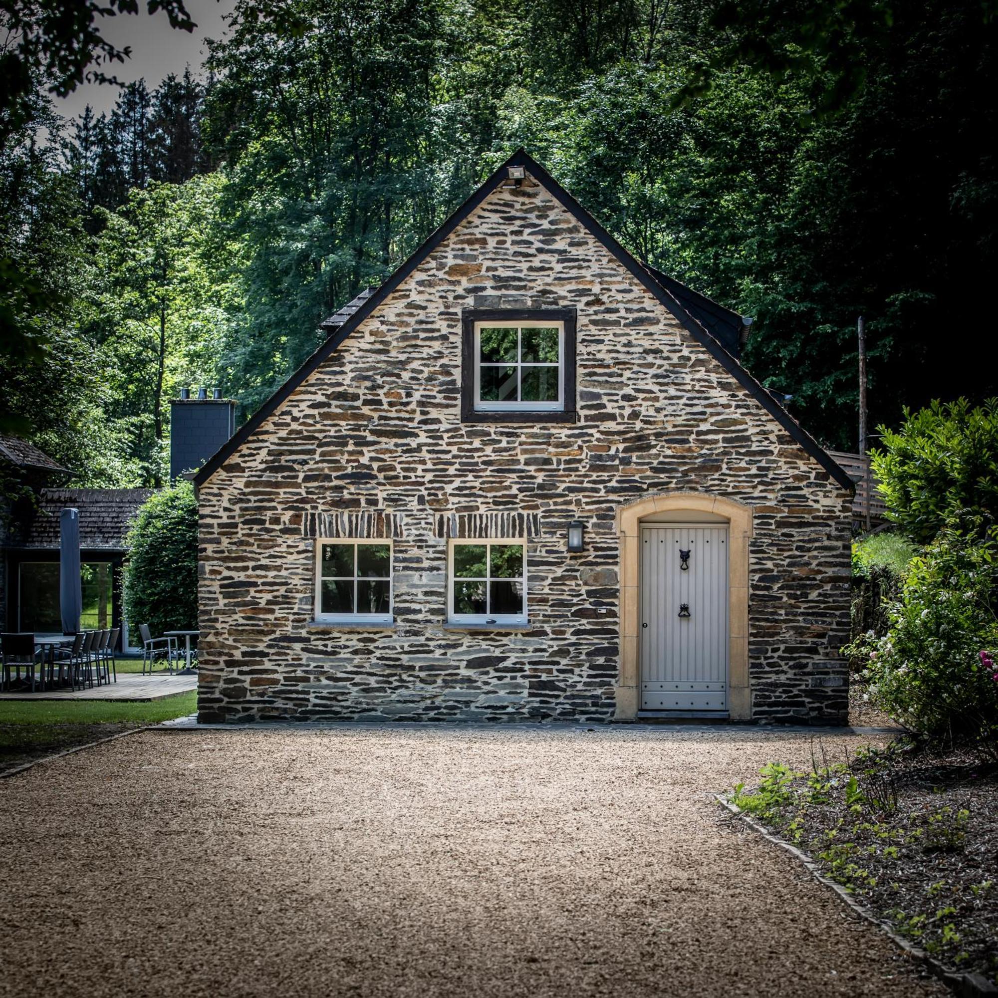Chateau Du Pont D'Oye Habay-la-Neuve Екстериор снимка